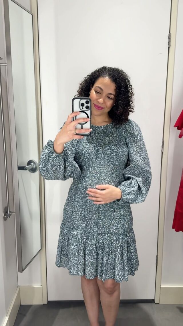 If you’re looking for bump friendly options, H&M may have some finds! 

I didn’t like the way the red dresses fitted me, I’ll try to find a bigger size of the blue one cause it is beautiful 😻 

Comment SHOP below to receive a DM with the link to shop this post on my LTK ⬇ https://liketk.it/4ZaYL #ltkholiday #ltkfindsunder50 #ltkbump #stylingthebump