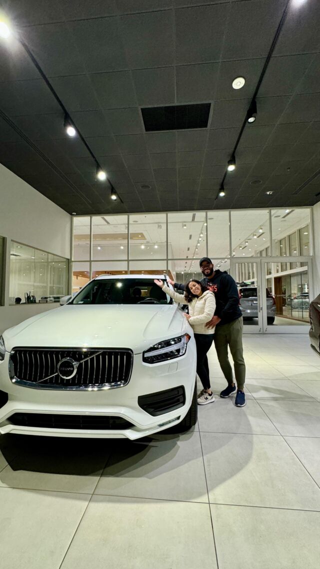 Sorround yourself with people of faith!
I still can’t believe that God made a way for us to get the vehicle that we liked the most! He is so good! 😍😍

#vlog #gettinganewcar #volvoxc90 #newcarvlog #lifestyleinfluencer #lifestylevlog