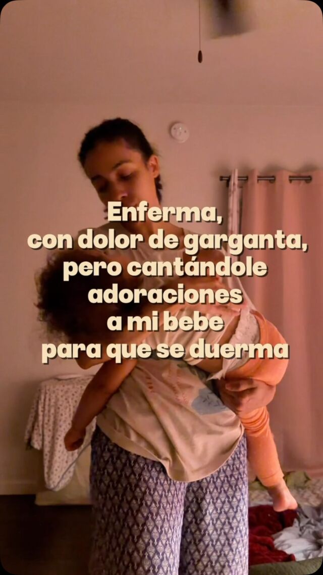 Definitivamente Dios nos hace más fuertes, después que somos mamás! Porque no sé de donde he sacado fuerzas 😅! Gracias a todos los que me escribieron y nos tenían pendientes 💕 nos vamos sintiendo mejor, pero ahora papá se enfermó 🤣🤣! Vida caóticamente hermosa! Lol #mamaprimeriza #supermama #girlmom #mamacristiana