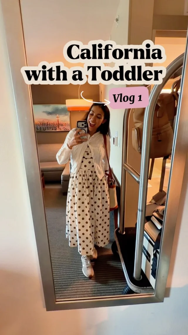 California with a Toddler, day one 💕

En el primer día pudimos visitar: 
1. Pasadena City Hall
2. Glendale Galleria 
3. Walk of Fame 

Ya fueron a Los Angeles? Qué lugares visitaron? 

#californiawithkids #familyvacation #losangeles #latinamom #exploringcalifornia