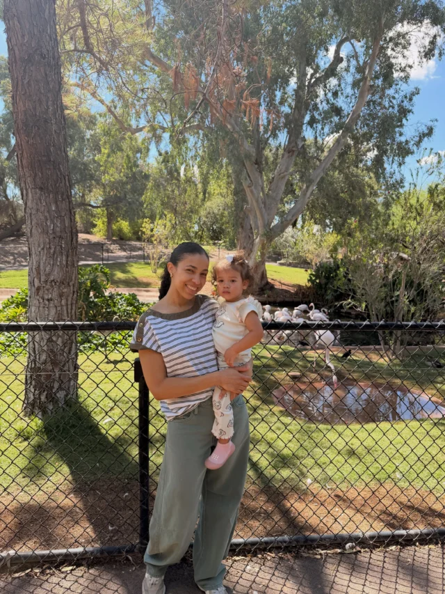 Playdate at the @phoenixzoo! 

Thank you for joining us @nataliajimenez18 

#latinamom #phoenixzoo #arizonamom