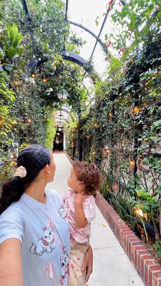 California with a Toddler day 3! 

We decided to stop at 📍Palm Springs on the way back home ☺️ 

#Californiawithkids #familyvacation #latinamom 

Things to do in California, Los Angeles, Palm Springs, traveling with kids
