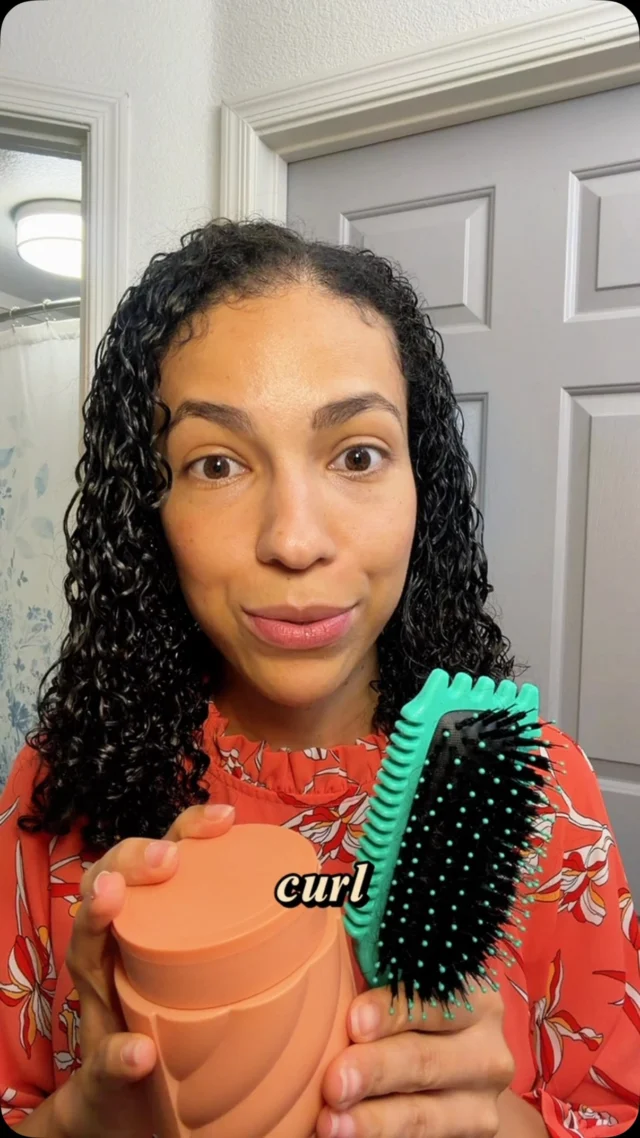 Loving my results with @bouncecurl ! 

Comment “shop” and I’ll send you the link to these 🤎! 
Or you can find it on my shopmy 

#curlyhairproducts #bouncecurlbrush #bouncecurl